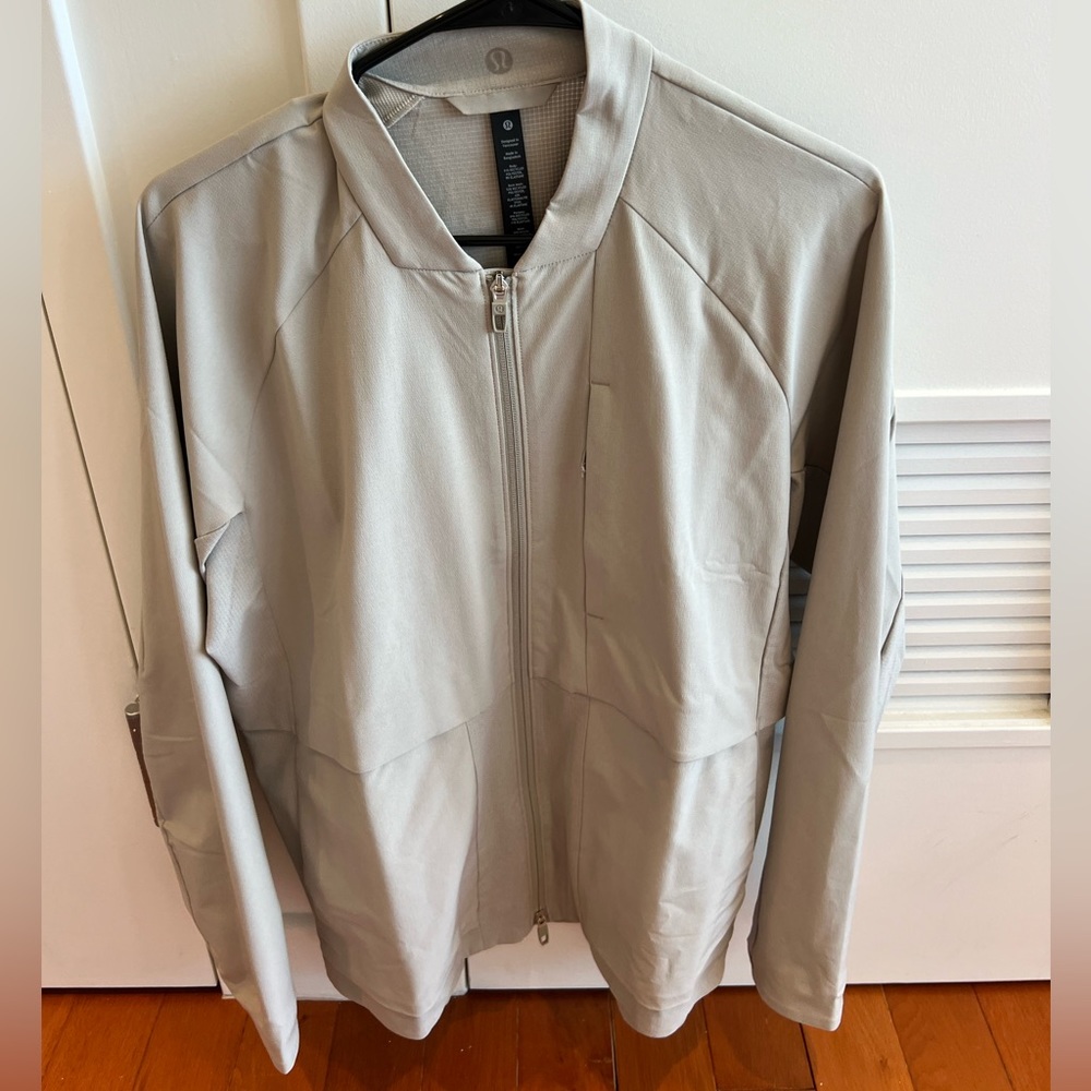 Mens Lululemon Warp Light Bomber Jacket, Medium